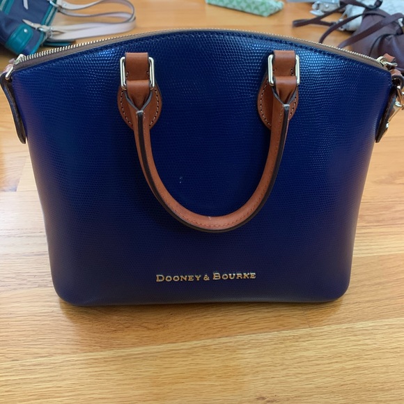 Dooney & Bourke Handbags - Dooney and Bourke Satchel